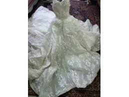 فستان زفاف للبيع