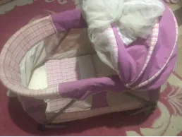 سرير اطفال مستعمل للبيع