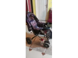 عربية أطفال مستعملة بحالة ممتازة للبيع