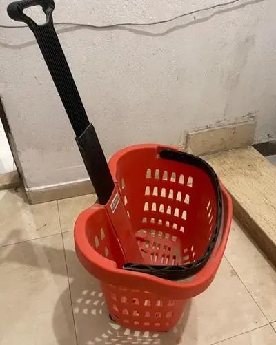 عربات تسوق وارد من الخارج