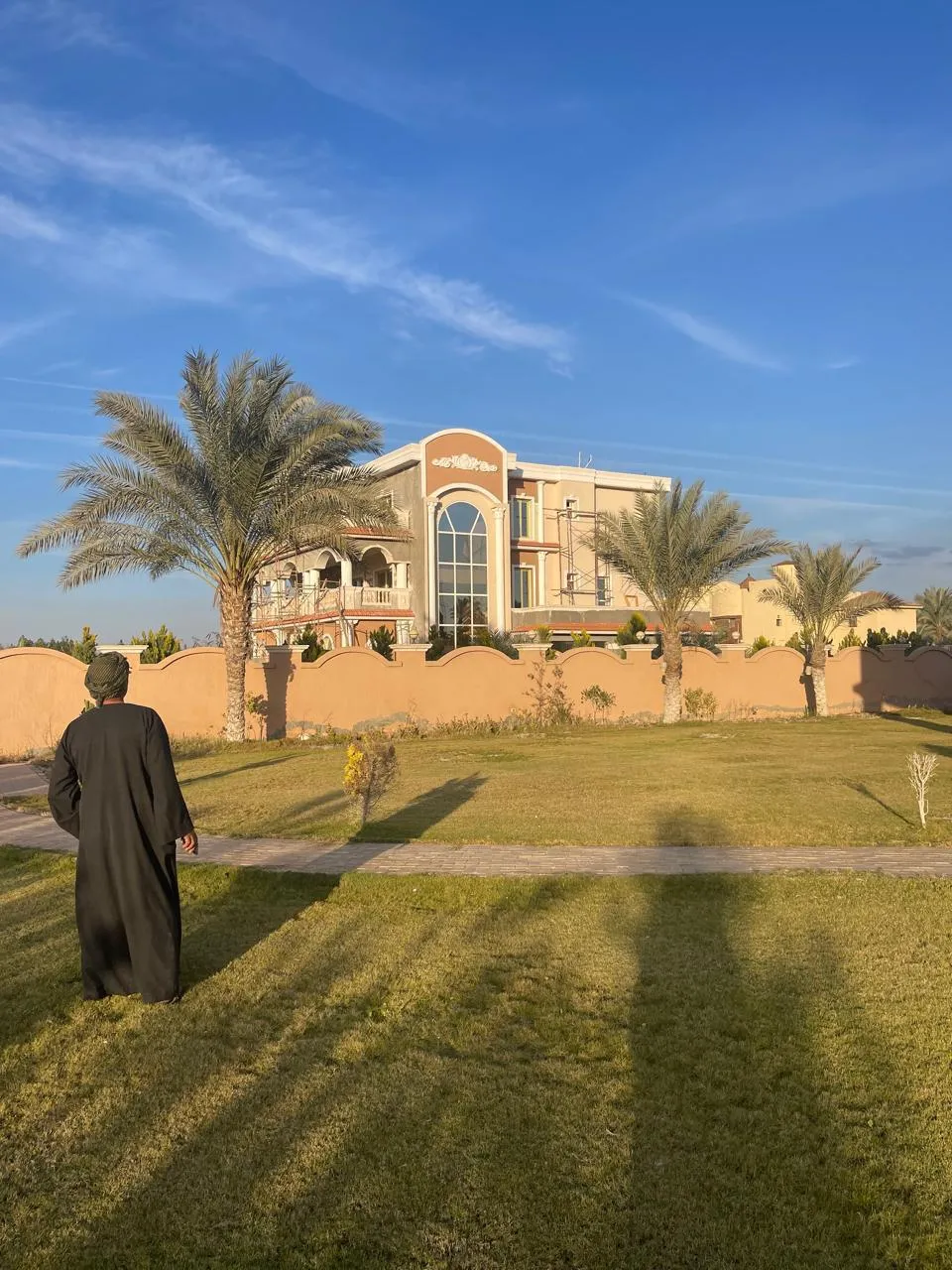 فيلا فاخرة بتشطيب هاي سوبر لوكس في الريف الأوروبي - مساحة 4000 متر