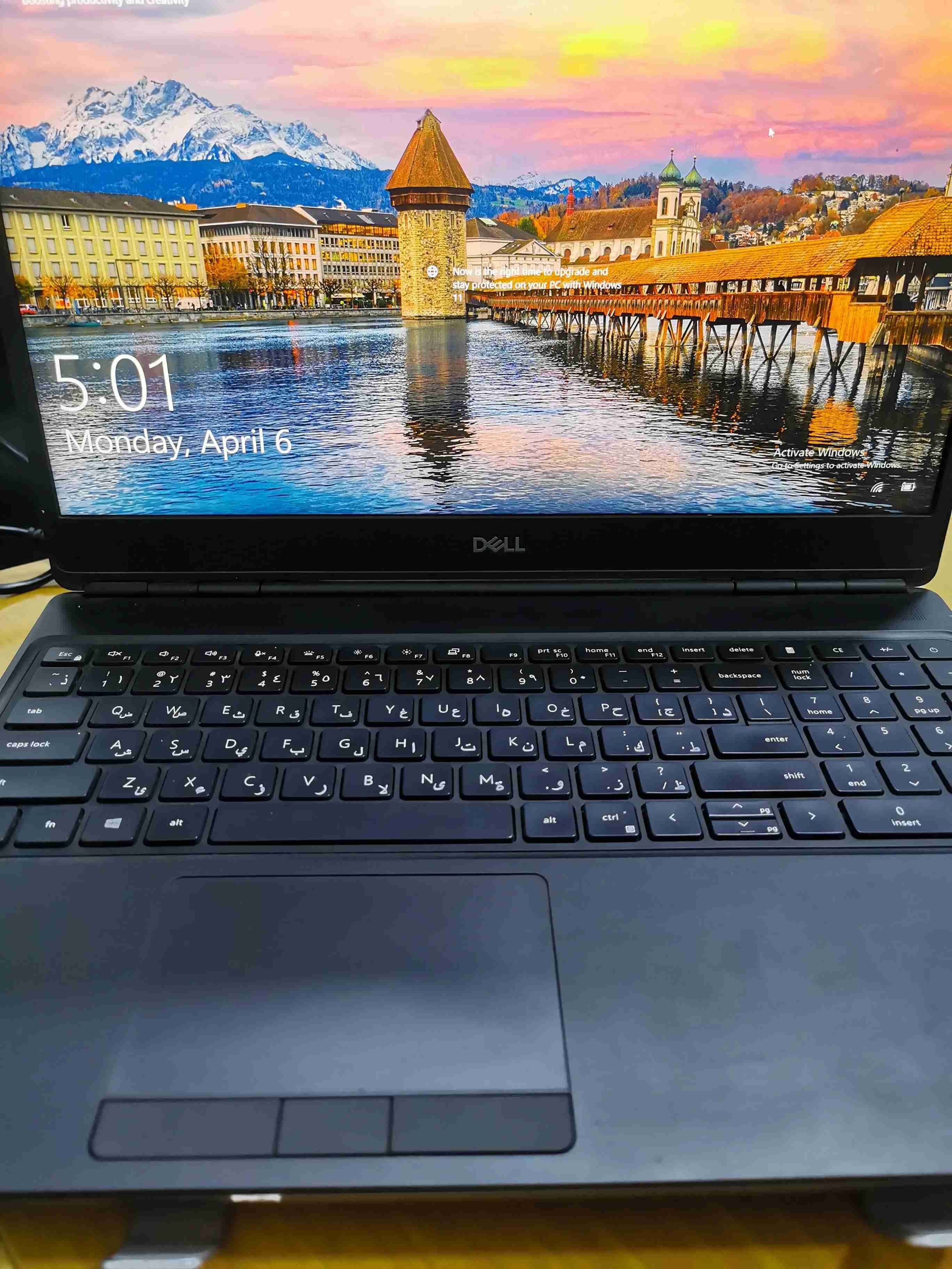 لاب توب حديث للبيع استعمال شخصي