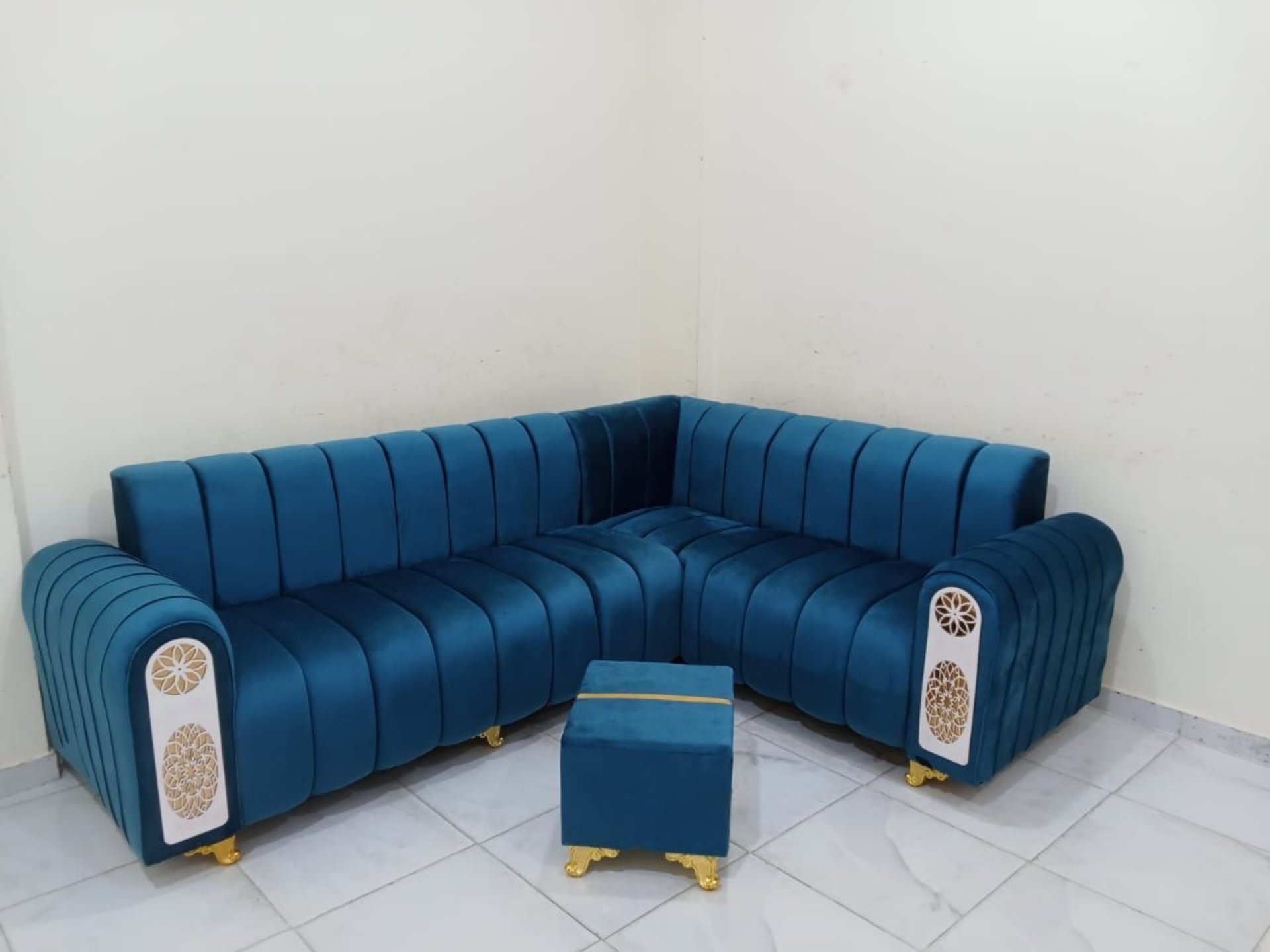 ركنة مودرن بنفسجي فاخرة - خشب زان - مقاس 270x220 سم