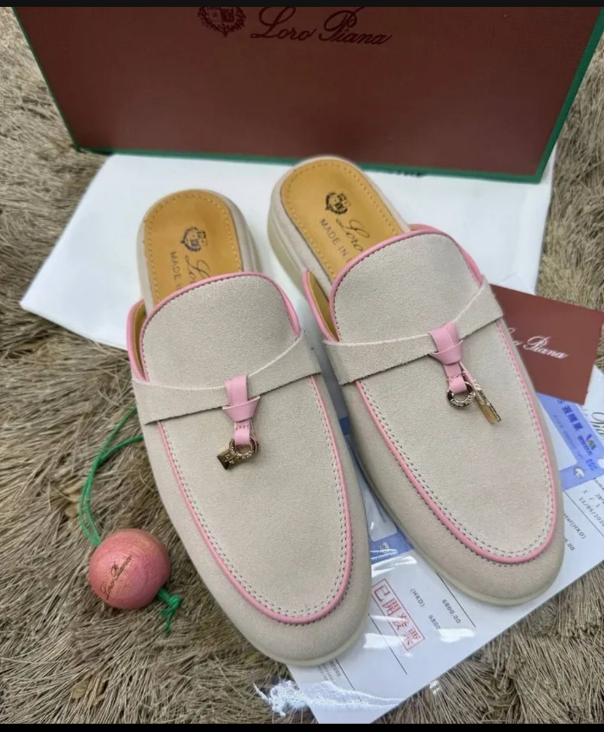 حذاء نسائي Slip-on من Lora Piana - موديل أصلي مطابق للأصلي
