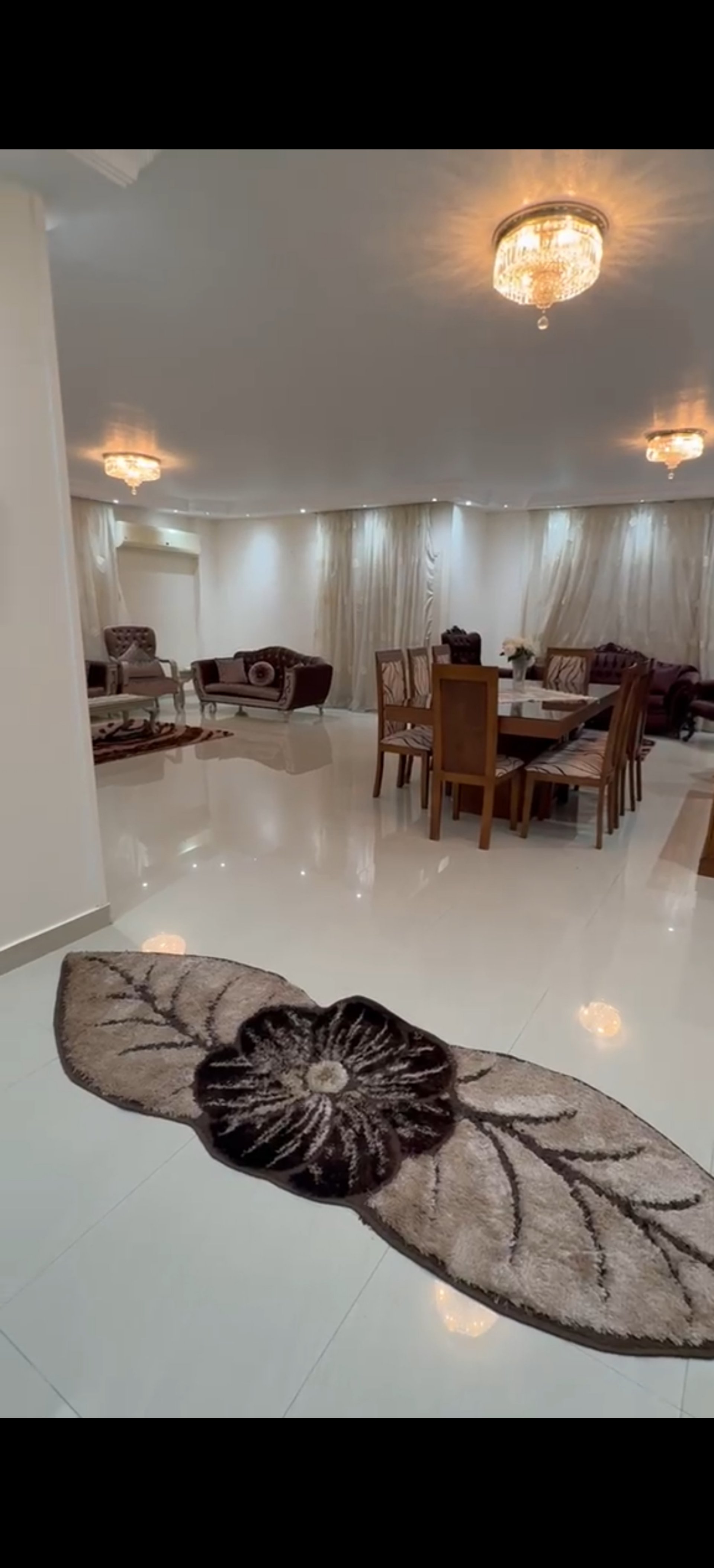 شقق للبيع 3 غرف 240م التجمع الخامس تشطيب كامل